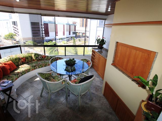 Apartamento com 143m², 3 dormitórios, 1 suíte, 2 vagas, Rio Branco em Novo Hamburgo