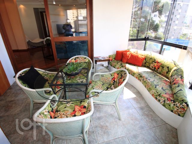 Apartamento com 143m², 3 dormitórios, 1 suíte, 2 vagas, Rio Branco em Novo Hamburgo