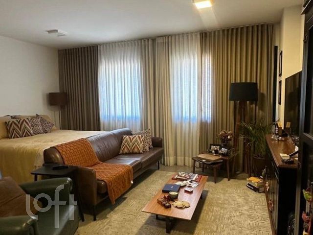 Apartamento com 42m², 1 dormitório, 21 vagas, Floresta em Porto Alegre