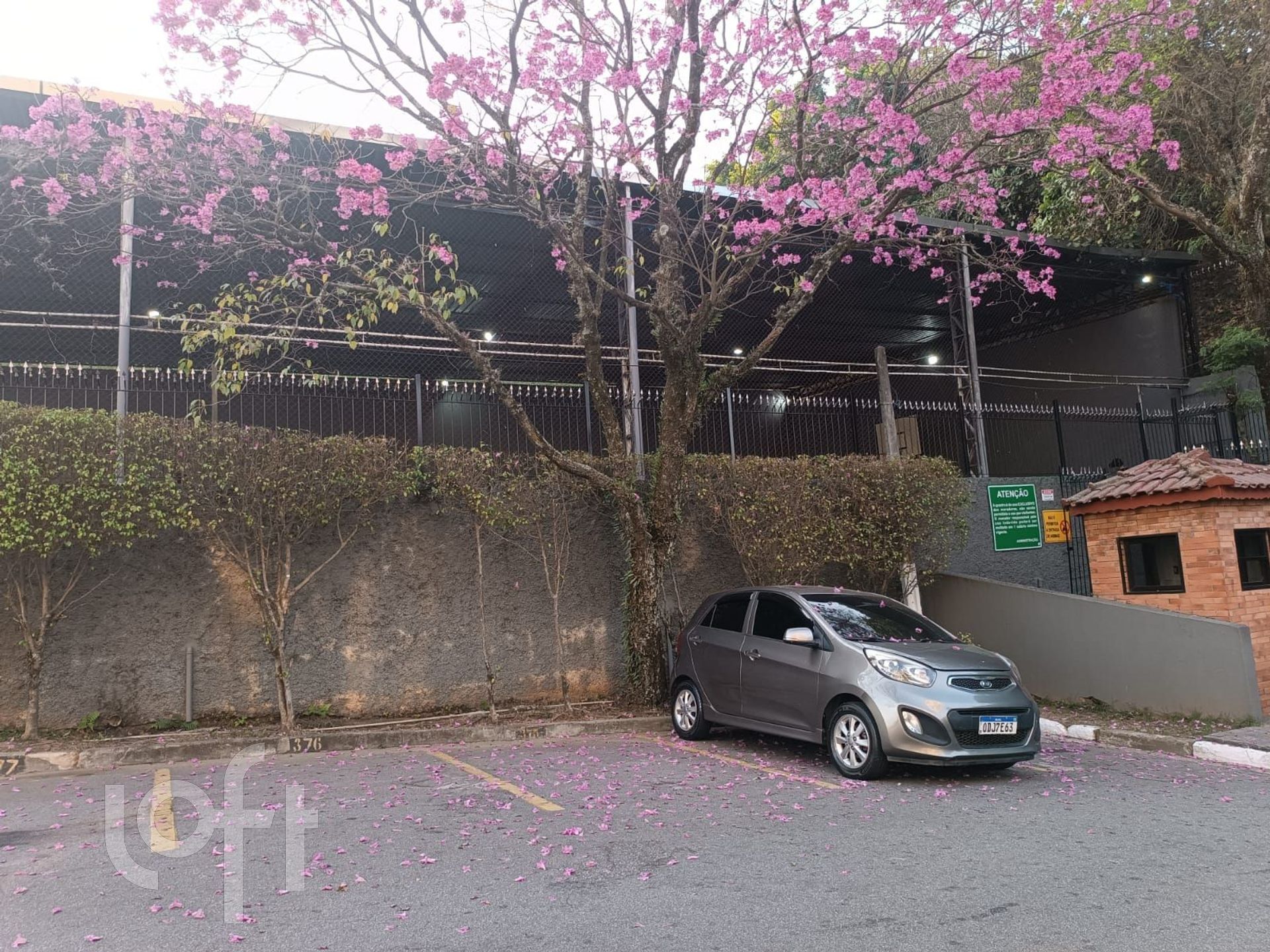 Imagem da propriedade PU1iv75tt 21