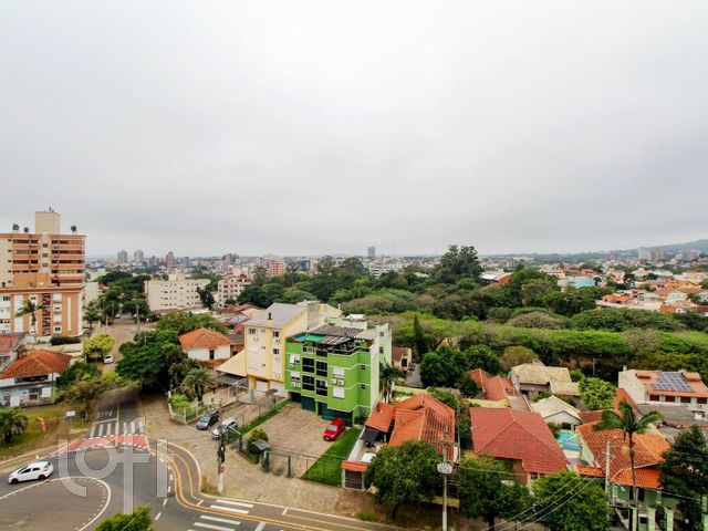 Apartamento com 101m², 3 dormitórios, 1 suíte, 2 vagas, Vila Ipiranga em Porto Alegre