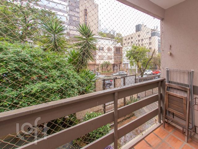 Apartamento com 57m², 2 dormitórios, 1 vaga, Auxiliadora em Porto Alegre
