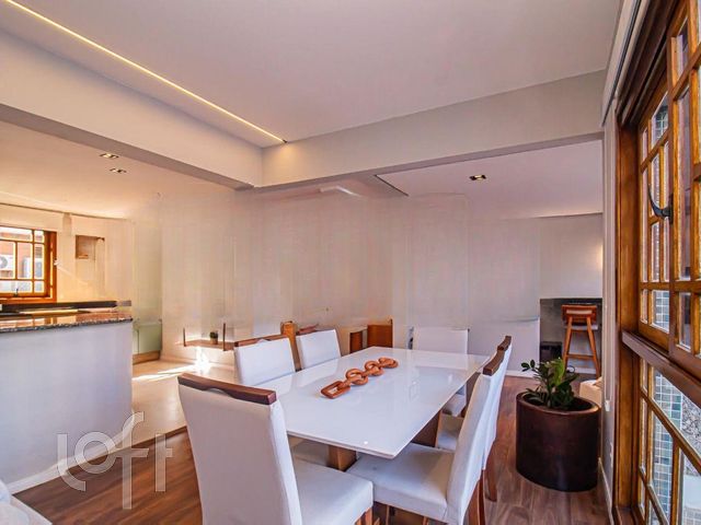 Apartamento com 110m², 2 dormitórios, 1 suíte, 2 vagas, Bela Vista em Porto Alegre