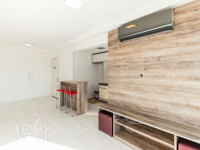 Apartamento com 83m², 3 dormitórios, 1 suíte, 2 vagas, Santana em Porto Alegre