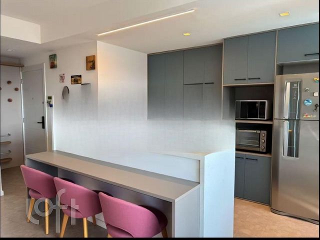 Apartamento com 64m², 2 dormitórios, 1 suíte, 1 vaga, Menino Deus em Porto Alegre