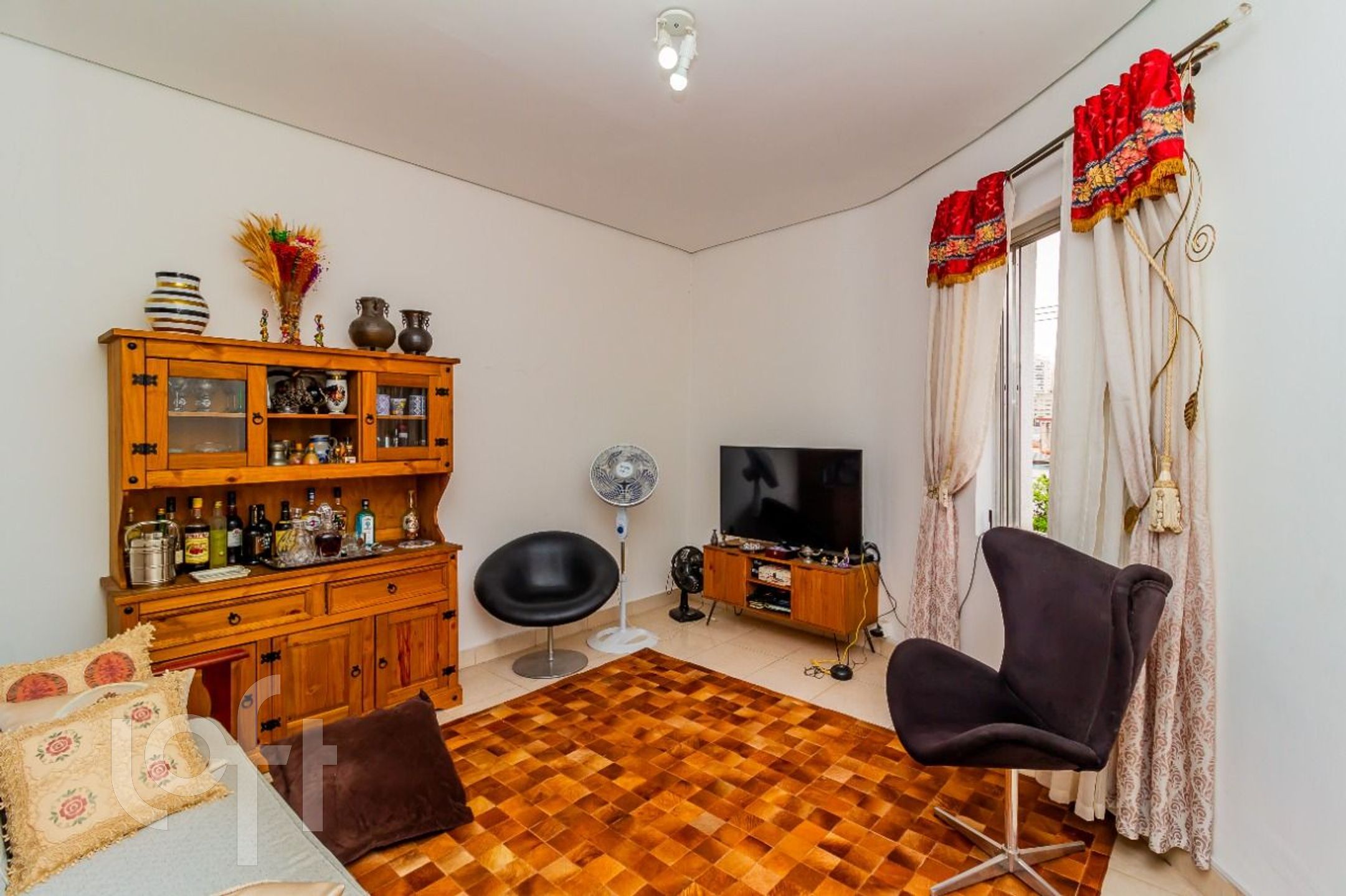 Casa à venda com 4 quartos, 170m² - Foto 1