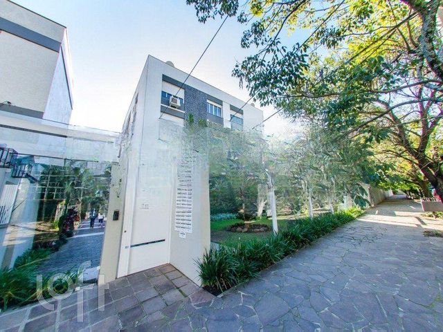 Apartamento com 113m², 3 dormitórios, 1 suíte, 1 vaga, Auxiliadora em Porto Alegre