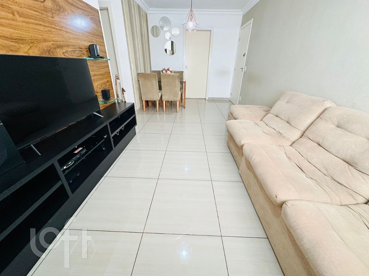 Apartamento à venda com 2 quartos, 65m² - Foto 1