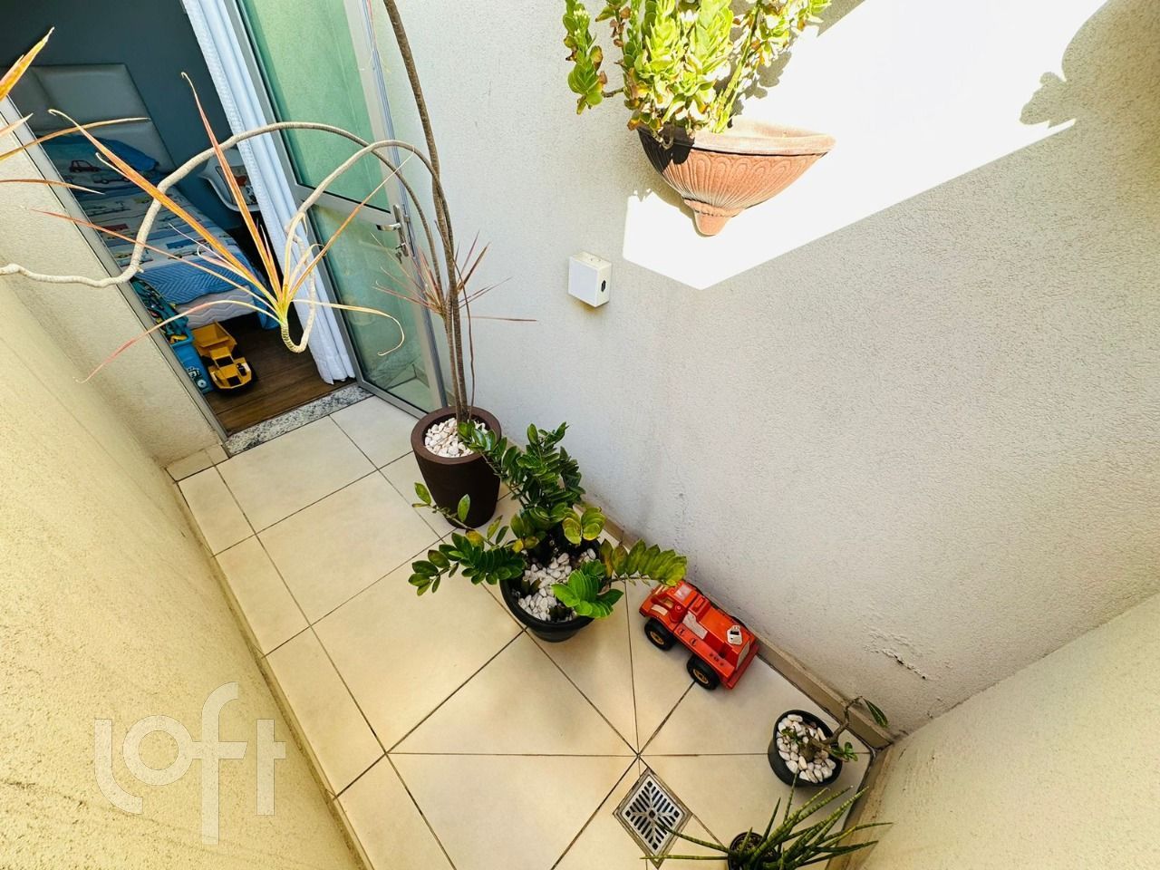 Apartamento à venda com 2 quartos, 65m² - Foto 17