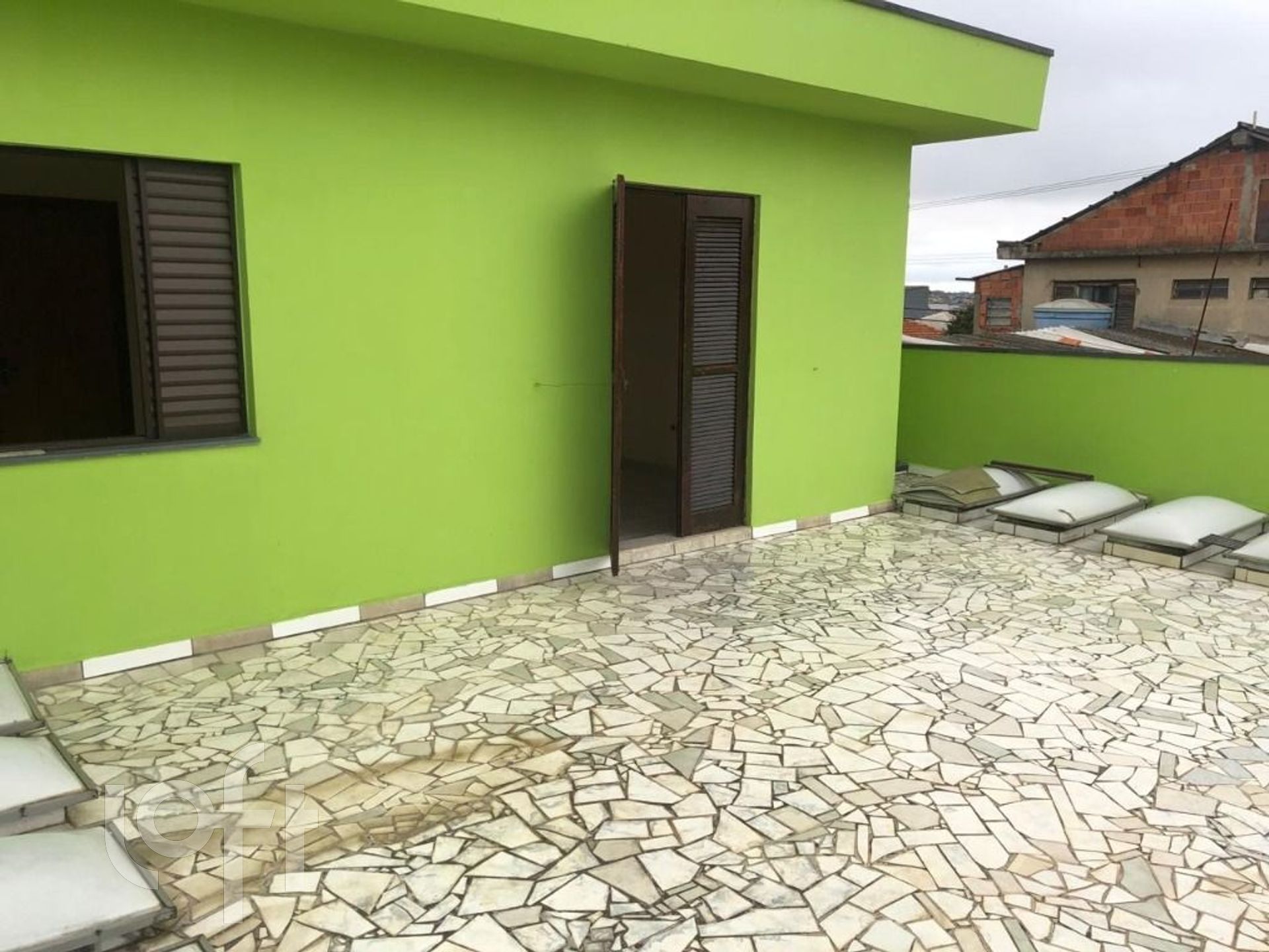 Casa à venda com 3 quartos, 150m² - Foto 2