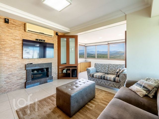 Apartamento com 124m², 3 dormitórios, 1 suíte, Petrópolis em Porto Alegre