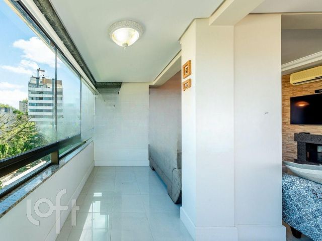 Apartamento com 124m², 3 dormitórios, 1 suíte, Petrópolis em Porto Alegre