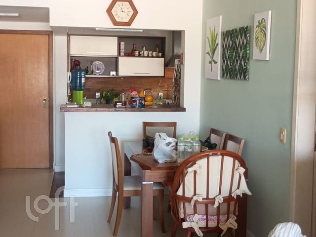 Apartamento com 110m², 3 dormitórios, 1 suíte, 1 vaga, Petrópolis em Porto Alegre