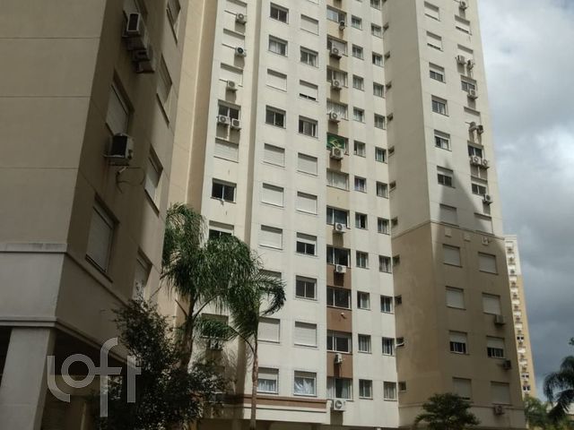 Apartamento com 65m², 3 dormitórios, 1 suíte, 1 vaga, Vila Ipiranga em Porto Alegre