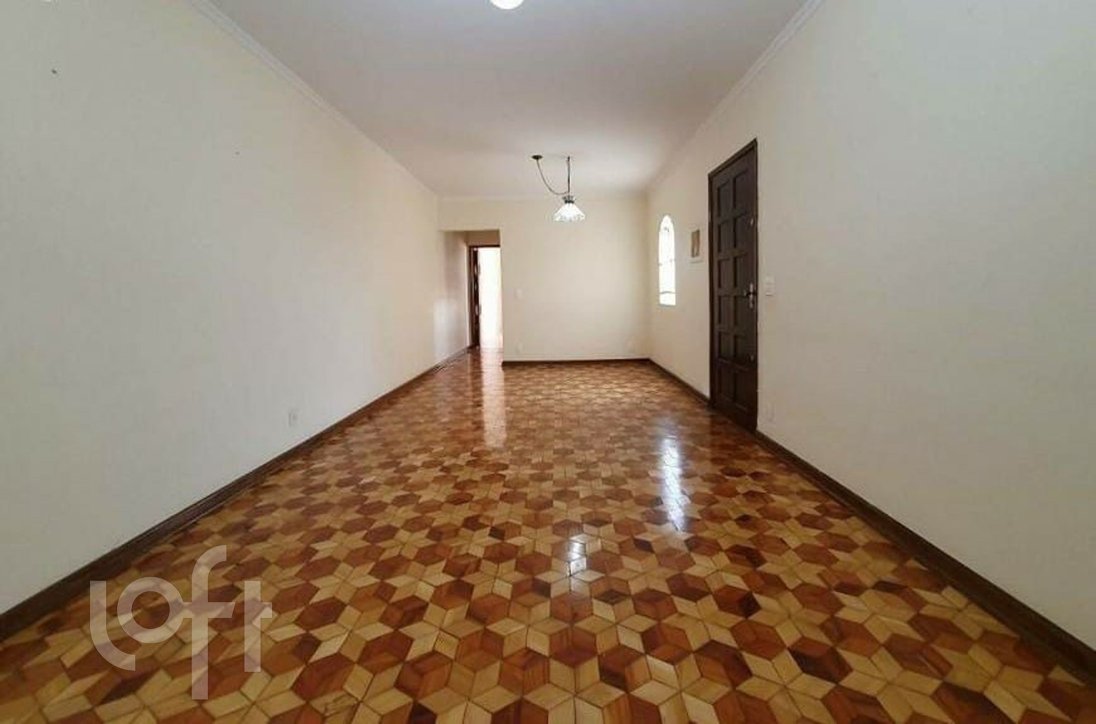 Casa à venda com 3 quartos, 250m² - Foto 2