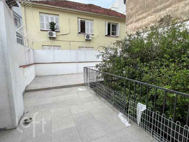 Casa com 201m², 3 dormitórios, 2 vagas, Rio Branco em Porto Alegre