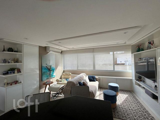 Apartamento com 70m², 2 dormitórios, 1 suíte, 2 vagas, Auxiliadora em Porto Alegre