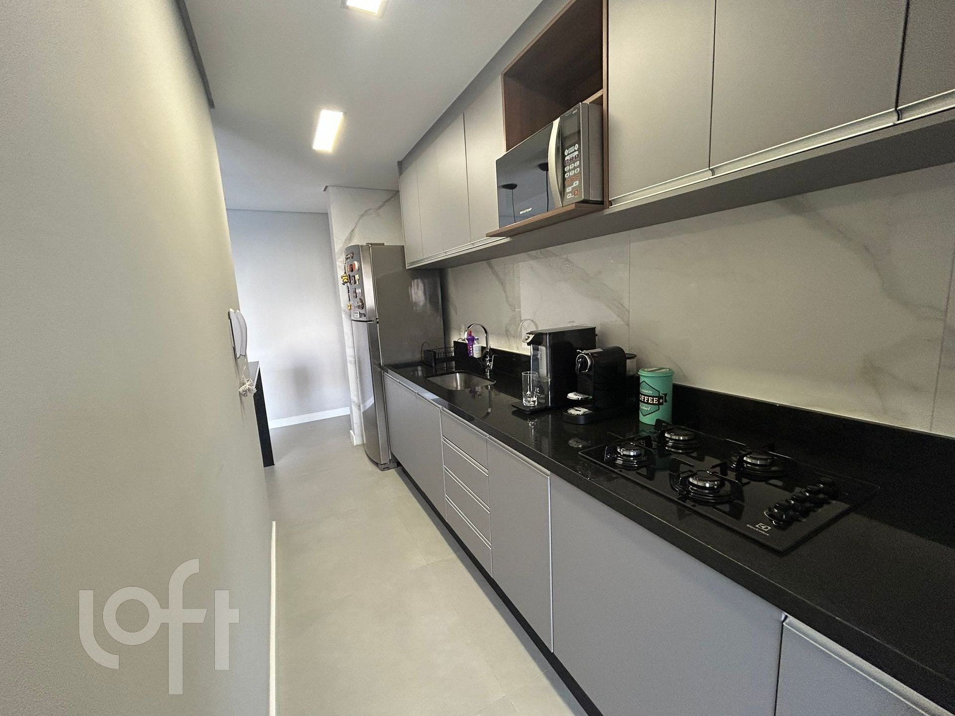 Apartamento à venda com 2 quartos, 68m² - Foto 9