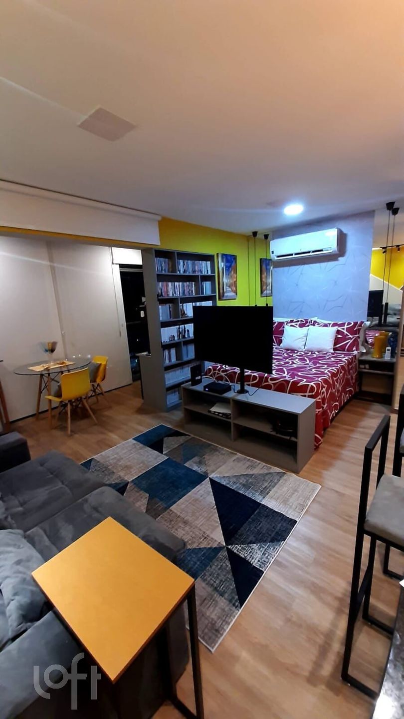 Apartamento à venda com 1 quarto, 41m² - Foto 1