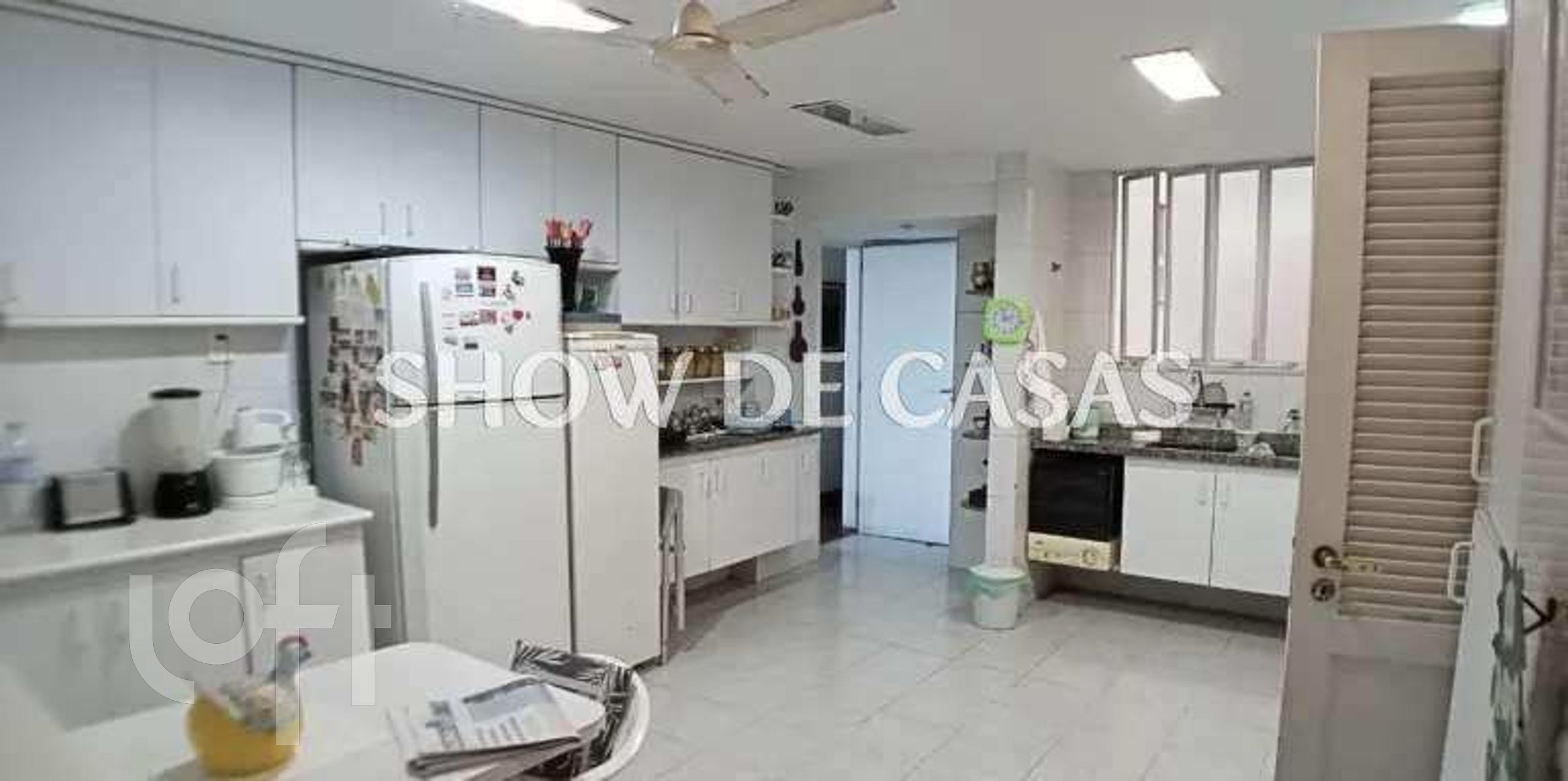 Apartamento à venda com 3 quartos, 240m² - Foto 25