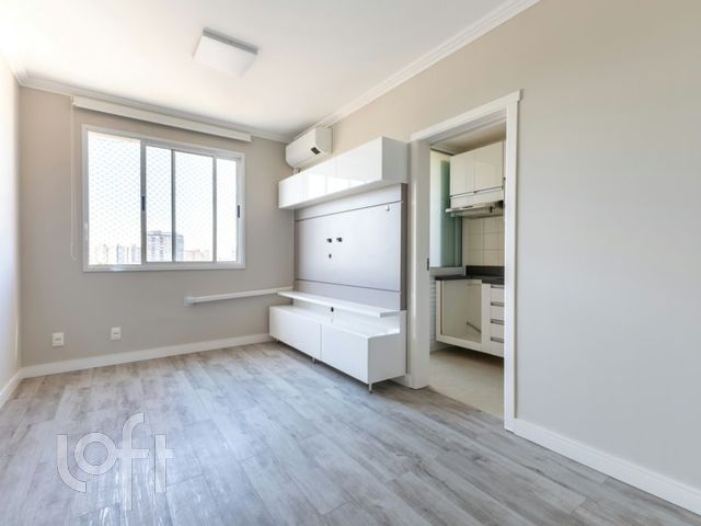 Apartamento com 37m², 1 dormitório, 1 vaga, Floresta em Porto Alegre