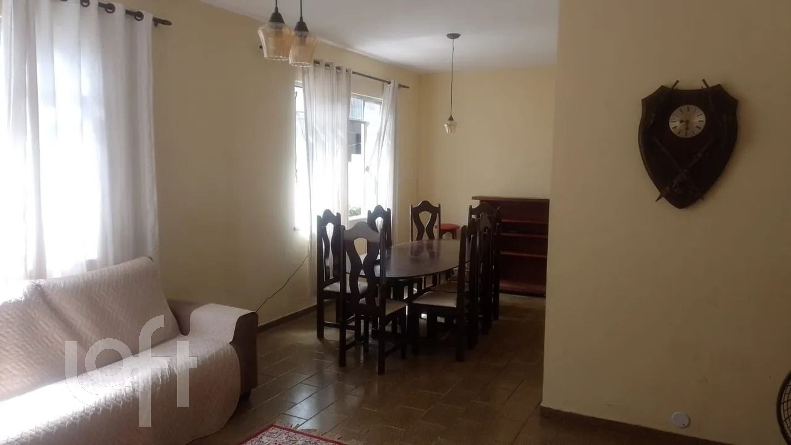 Venda de Casa com 4 quarto(s), 1 suíte(s), por R$ 850.0 mil em Jacarepaguá.