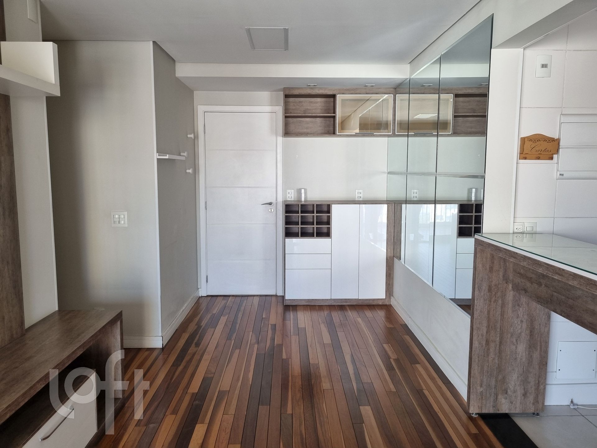 Apartamento à venda com 2 quartos, 63m² - Foto 2