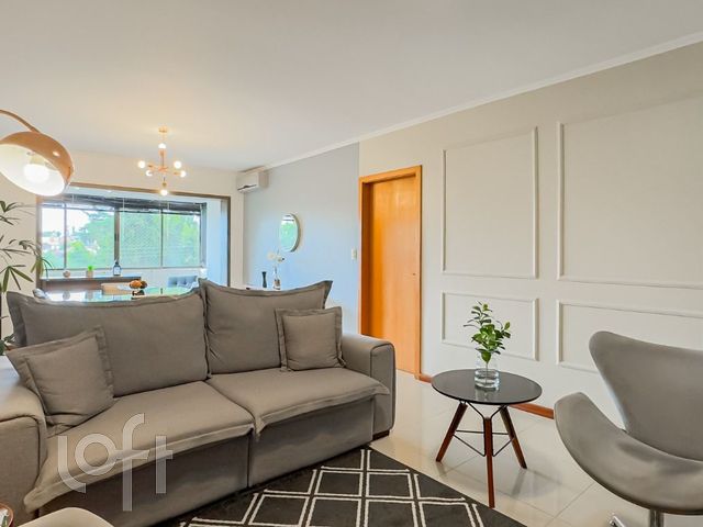 Apartamento com 116m², 3 dormitórios, 1 suíte, 2 vagas, Chácara das Pedras em Porto Alegre