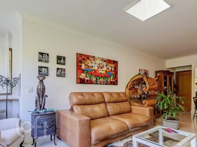 Apartamento com 95m², 3 dormitórios, 1 suíte, 1 vaga, Jardim Botânico em Porto Alegre