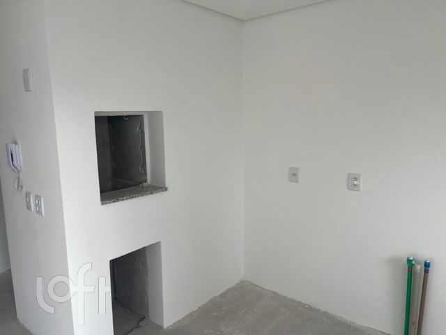 Apartamento com 42m², 1 dormitório, 1 suíte, 1 vaga, Floresta em Porto Alegre