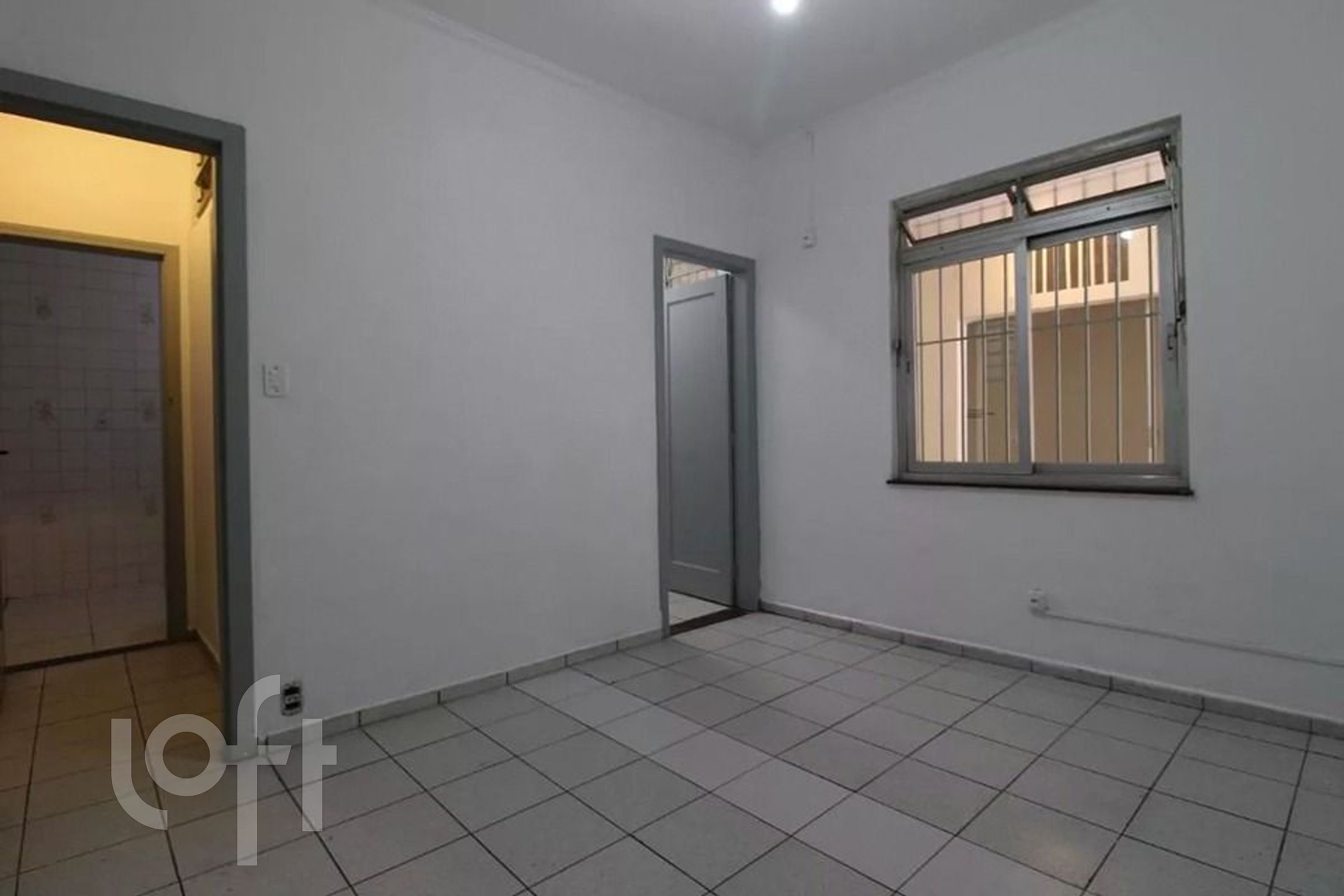 Linda Casa à Venda em Cidade Monções, SP