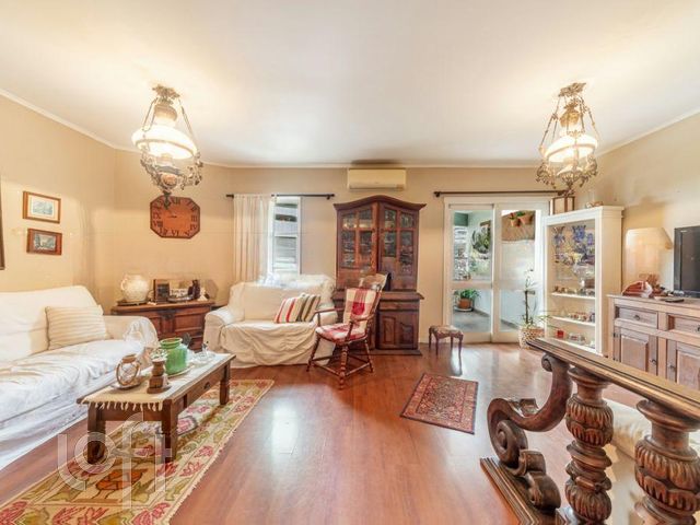 Apartamento com 136m², 3 dormitórios, 1 suíte, 1 vaga, Três Figueiras em Porto Alegre