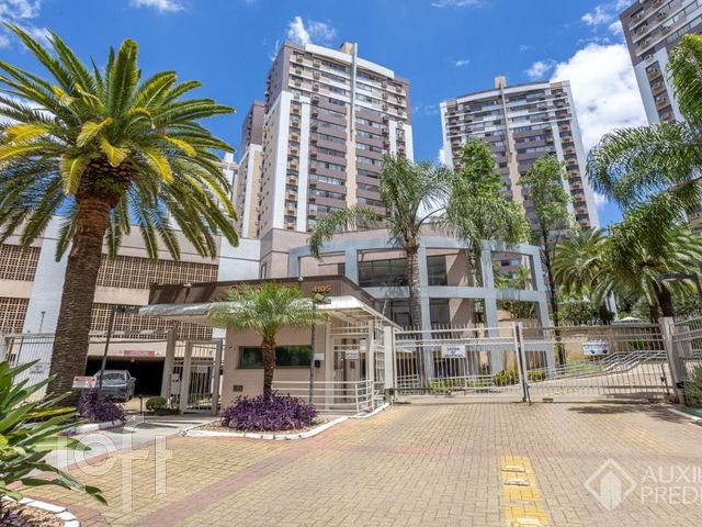 Apartamento com 117m², 3 dormitórios, 1 suíte, 2 vagas, Higienópolis em Porto Alegre