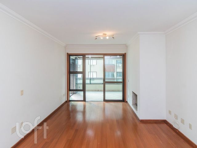 Apartamento com 110m², 3 dormitórios, 1 suíte, 2 vagas, Menino Deus em Porto Alegre