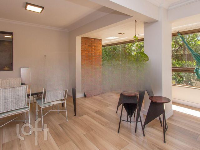 Apartamento com 133m², 2 dormitórios, 1 suíte, 2 vagas, Bela Vista em Porto Alegre