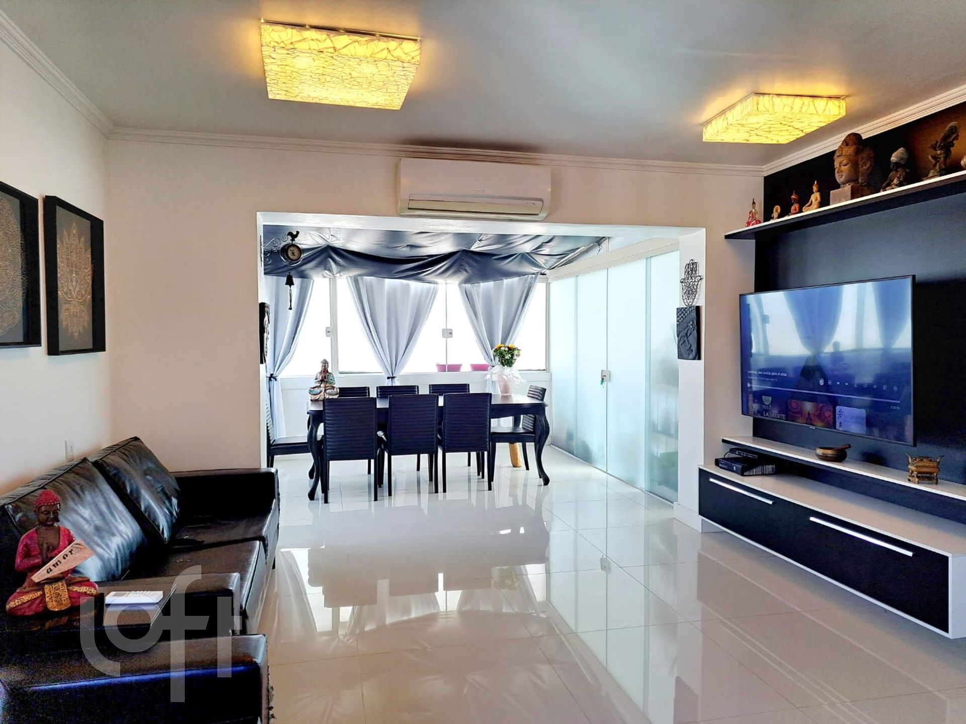 Apartamento à venda em Moema com 144 m², 4 quartos