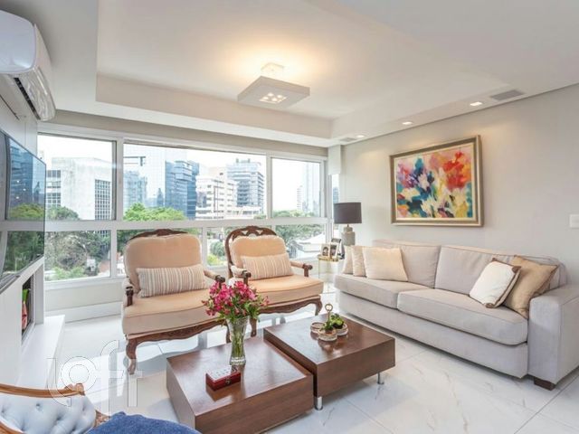 Apartamento com 103m², 3 dormitórios, 1 suíte, 2 vagas, Petrópolis em Porto Alegre