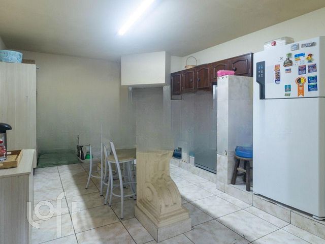 Casa com 350m², 3 dormitórios, 3 suítes, 2 vagas, Três Figueiras em Porto Alegre