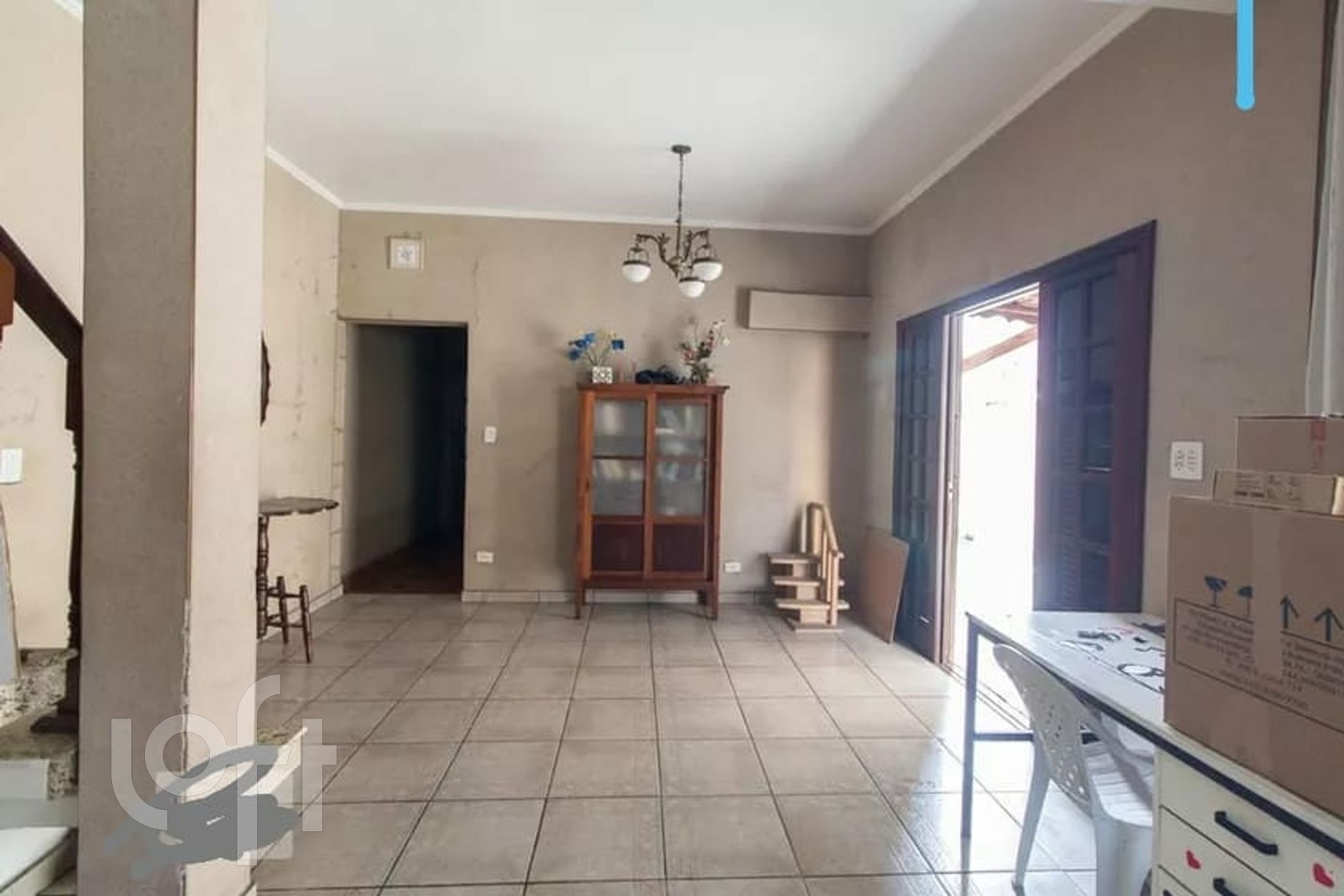 Casa à venda com 4 quartos, 300m² - Foto 2