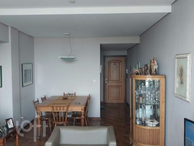 Apartamento com 109m², 3 dormitórios, 1 vaga, Floresta em Porto Alegre