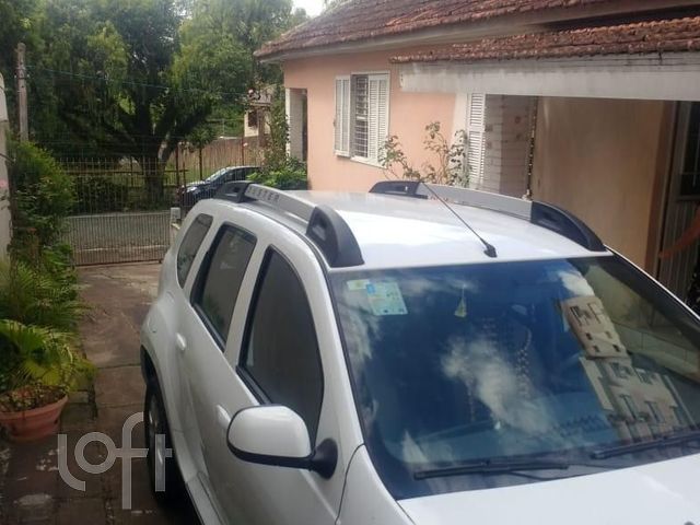 Casa com 360m², 3 dormitórios, 3 vagas, Vila Ipiranga em Porto Alegre