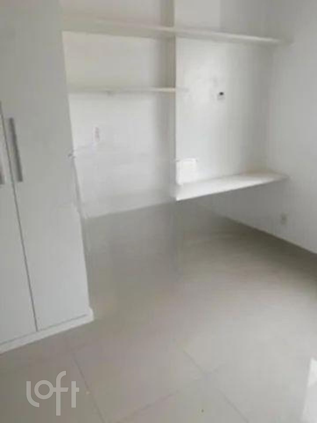 Apartamento à venda com 3 quartos, 192m² - Foto 2