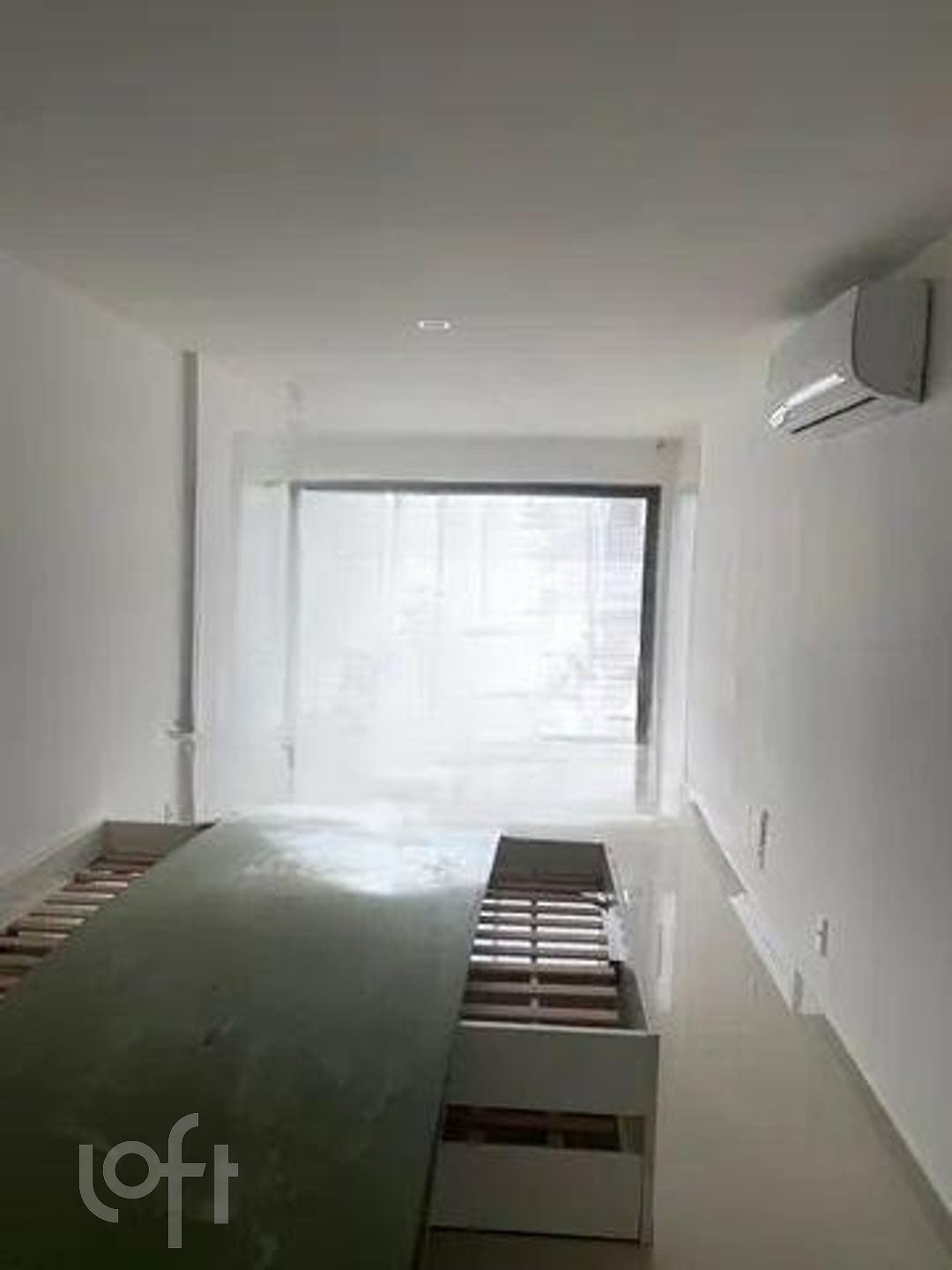 Apartamento à venda com 3 quartos, 192m² - Foto 4