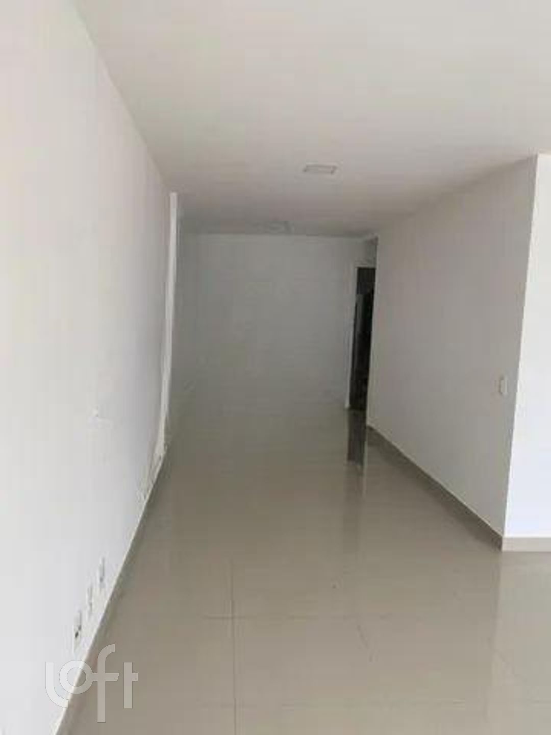 Apartamento à venda com 3 quartos, 192m² - Foto 3