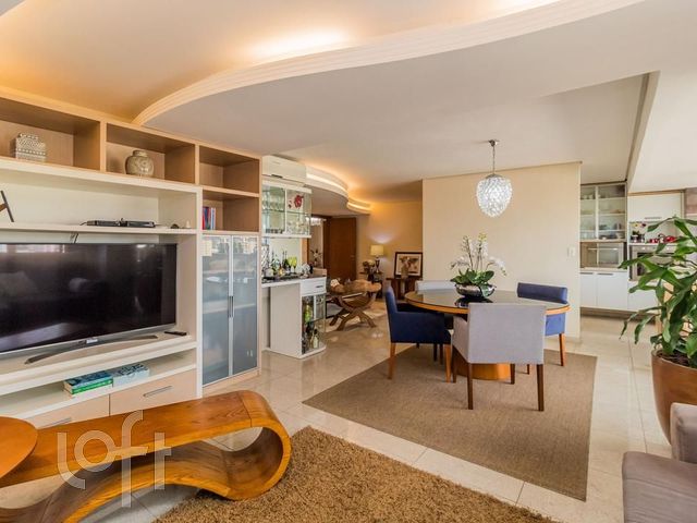 Apartamento com 206m², 4 dormitórios, 3 suítes, 3 vagas, Menino Deus em Porto Alegre