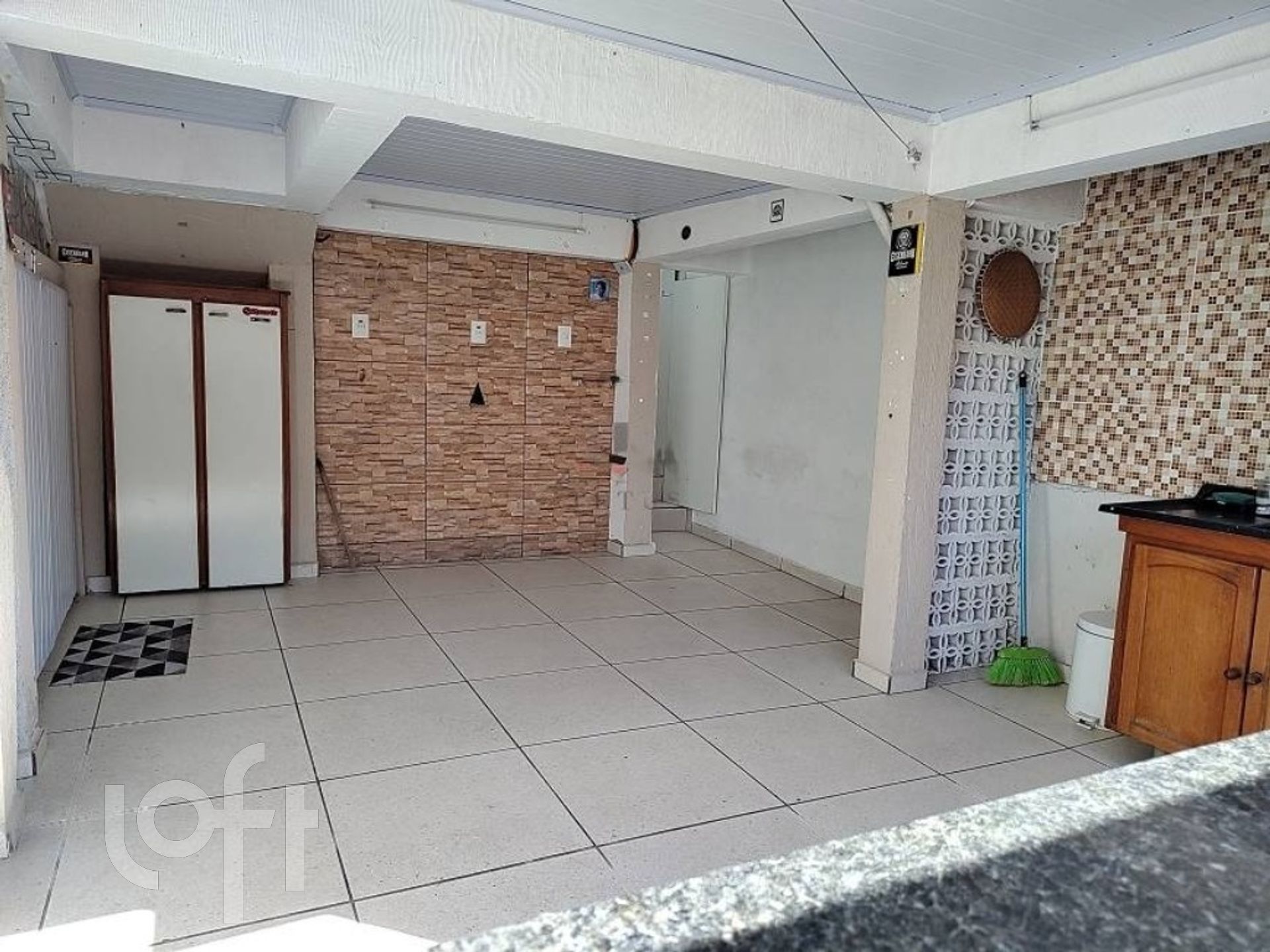 Casa à venda com 3 quartos, 150m² - Foto 2