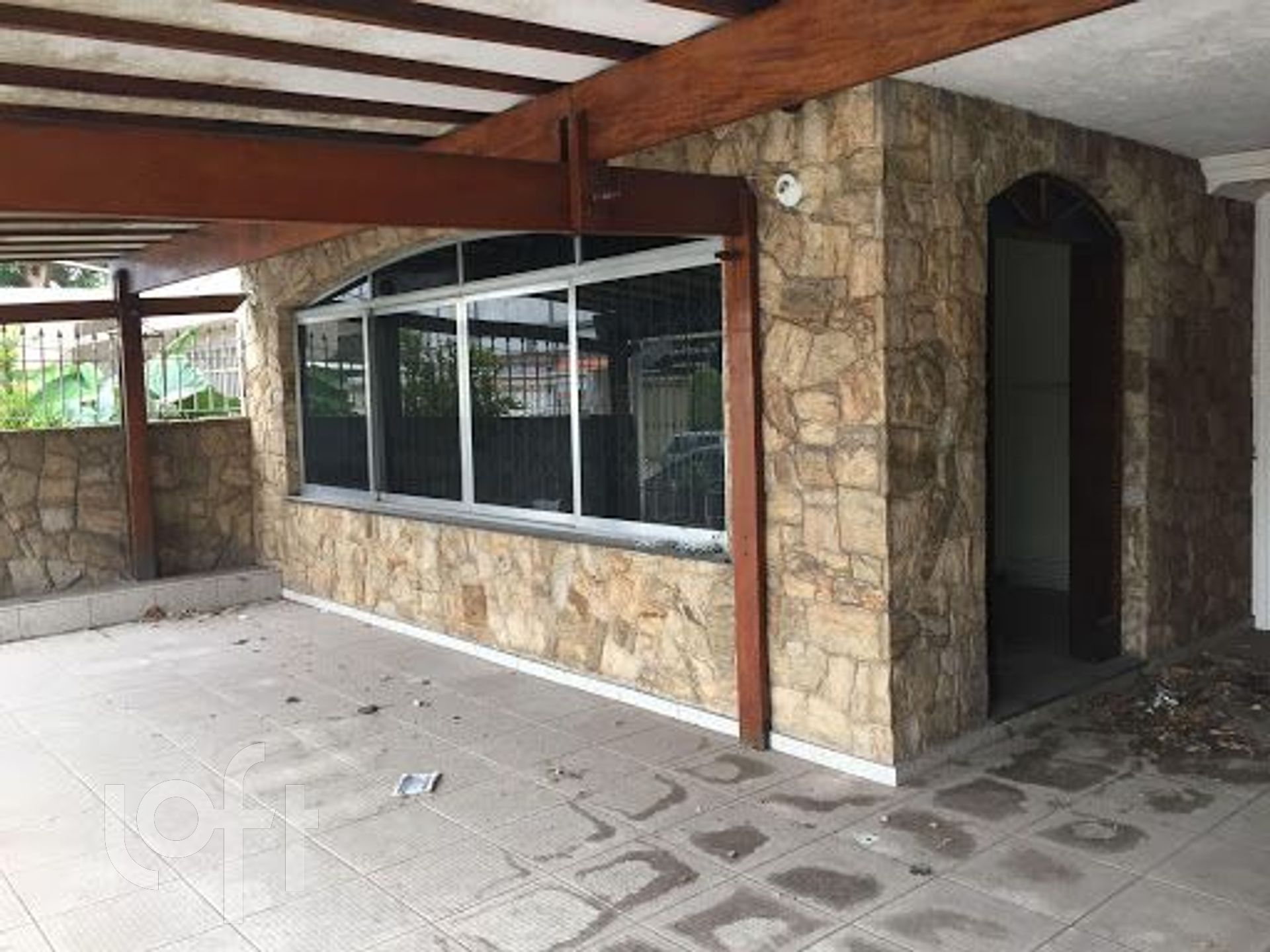 Casa à venda com 3 quartos, 200m² - Foto 1