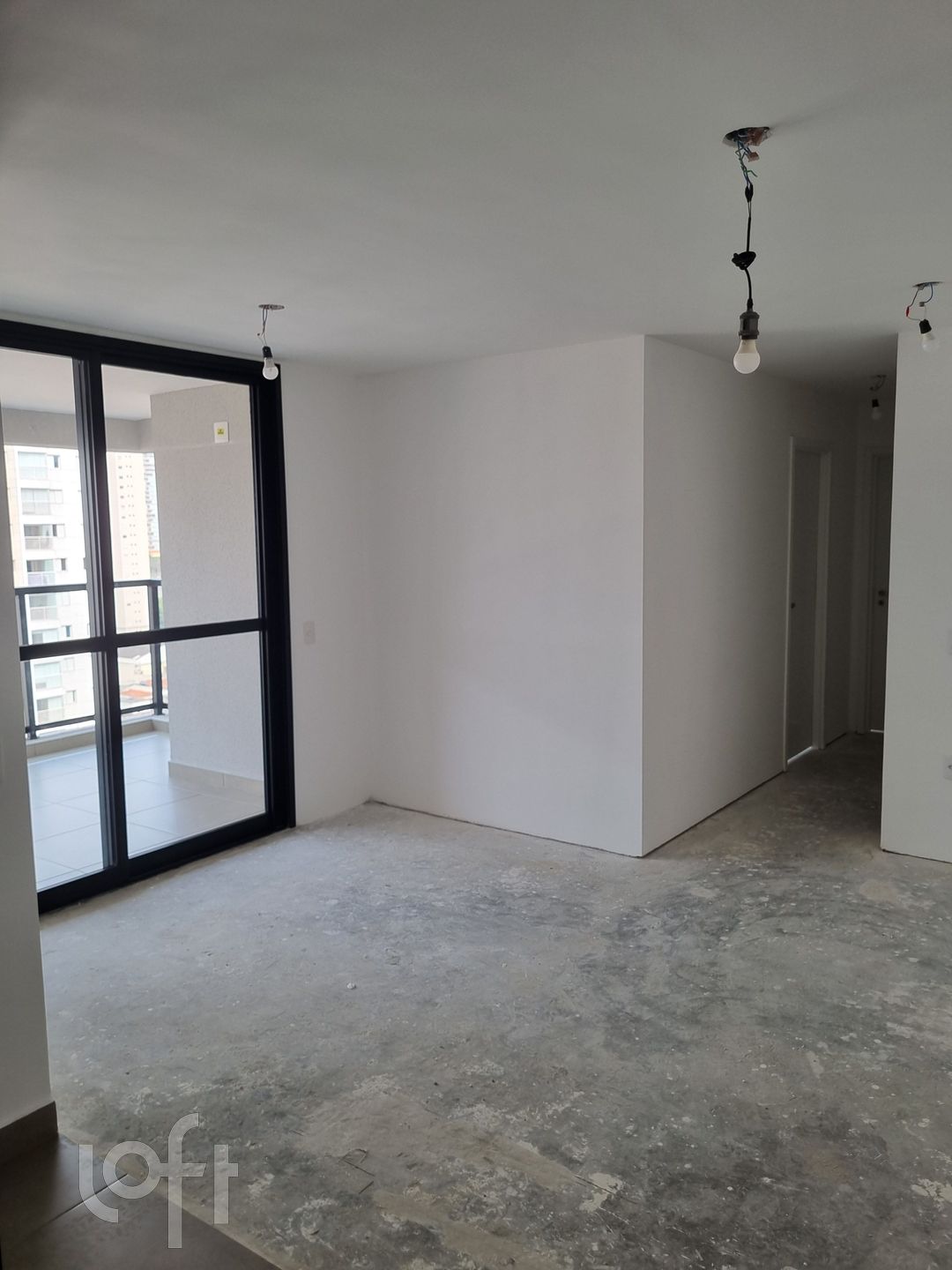 Apartamento à venda com 2 quartos, 81m² - Foto 1