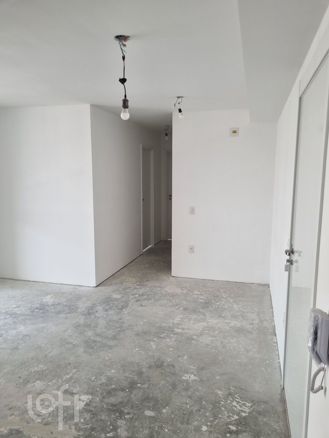 Apartamento à venda com 2 quartos, 81m² - Foto 2