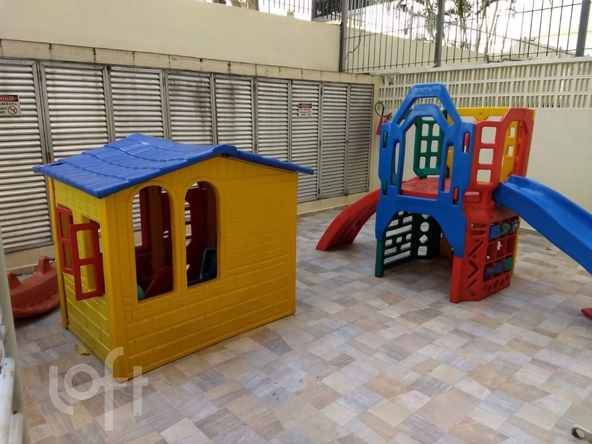 Apartamento à venda com 2 quartos, 70m² - Foto 20